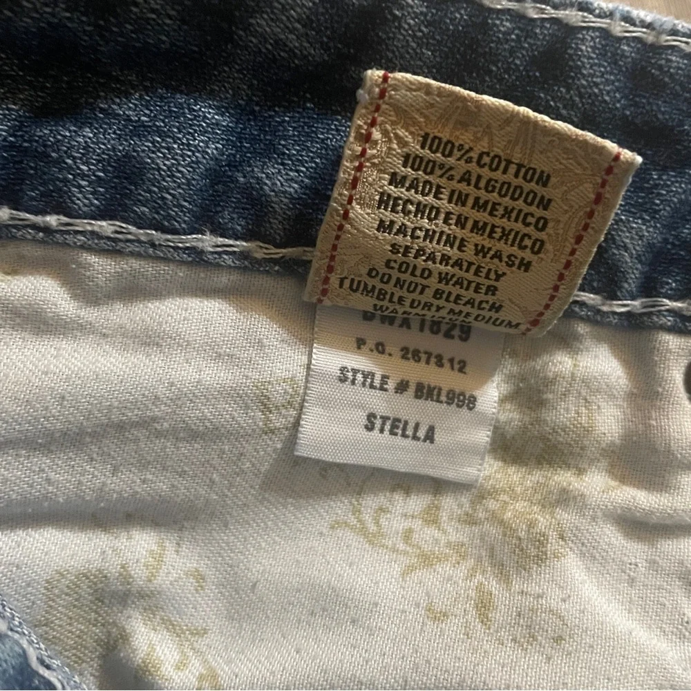 BKE Light Blue Stella Jean Shorts Low Rise Distressed Size 30 Waist - Picture 8 of 13